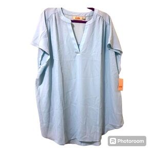 EVRI 2X Light Blue V-Neck Short Flutter Sleeve Blouse - NWT (MSRP $40)